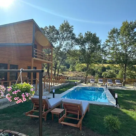 Oasis * Fshat i Ri (Gjirokaster)