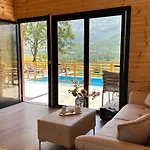 Chalet Oasis *