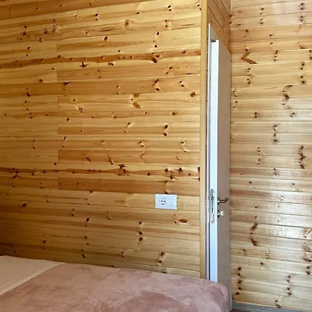 Шале Oasis Fshat i Ri (Gjirokaster)