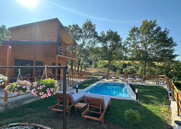 Oasis * Fshat i Ri (Gjirokaster)