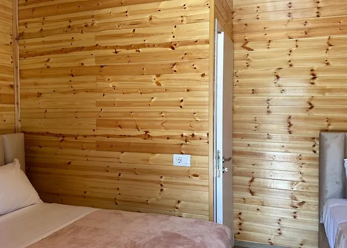 Chalet Oasis Fshat i Ri (Gjirokaster)